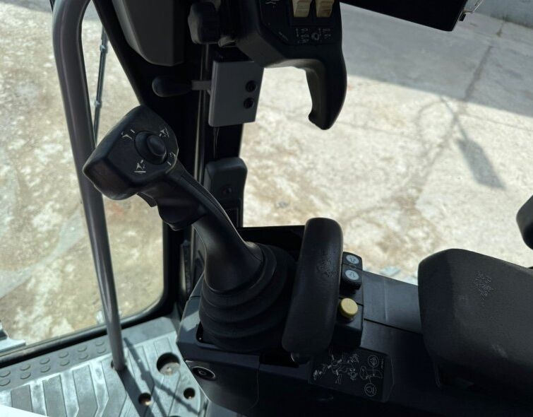CATERPILLAR 12M3 AWD **MATRICULADA**